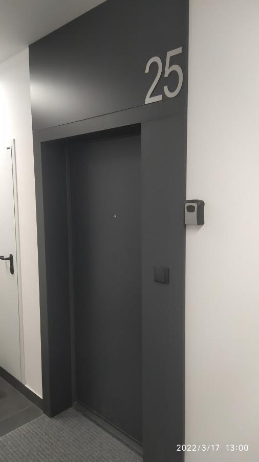 Homestay 1130 Wojciechowskiego 6a - Tanie W Apartamencie - Samodzielne Zameldowanie - Self Check In