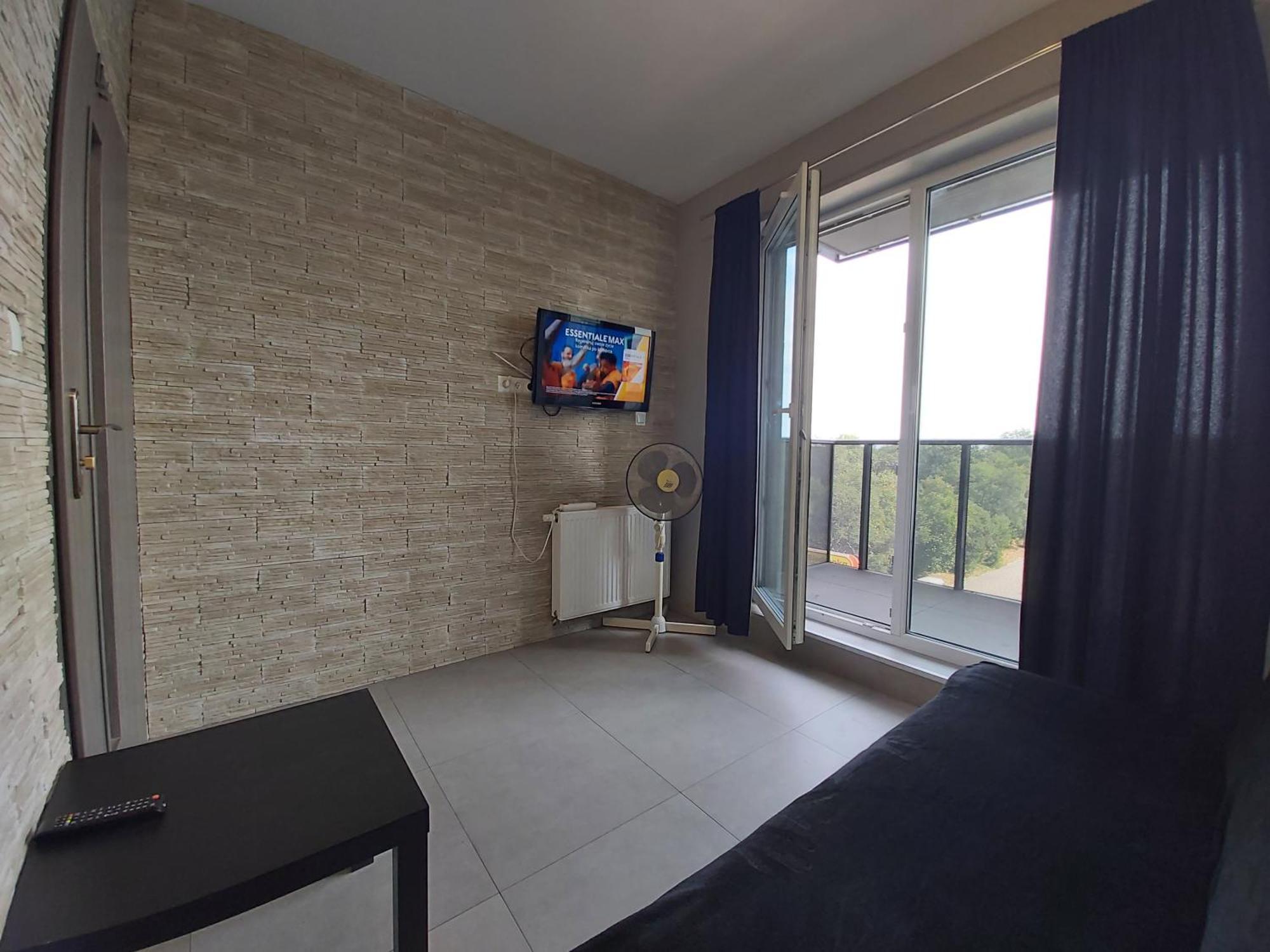 Homestay 1130 Wojciechowskiego 6a - Tanie W Apartamencie - Samodzielne Zameldowanie - Self Check In *